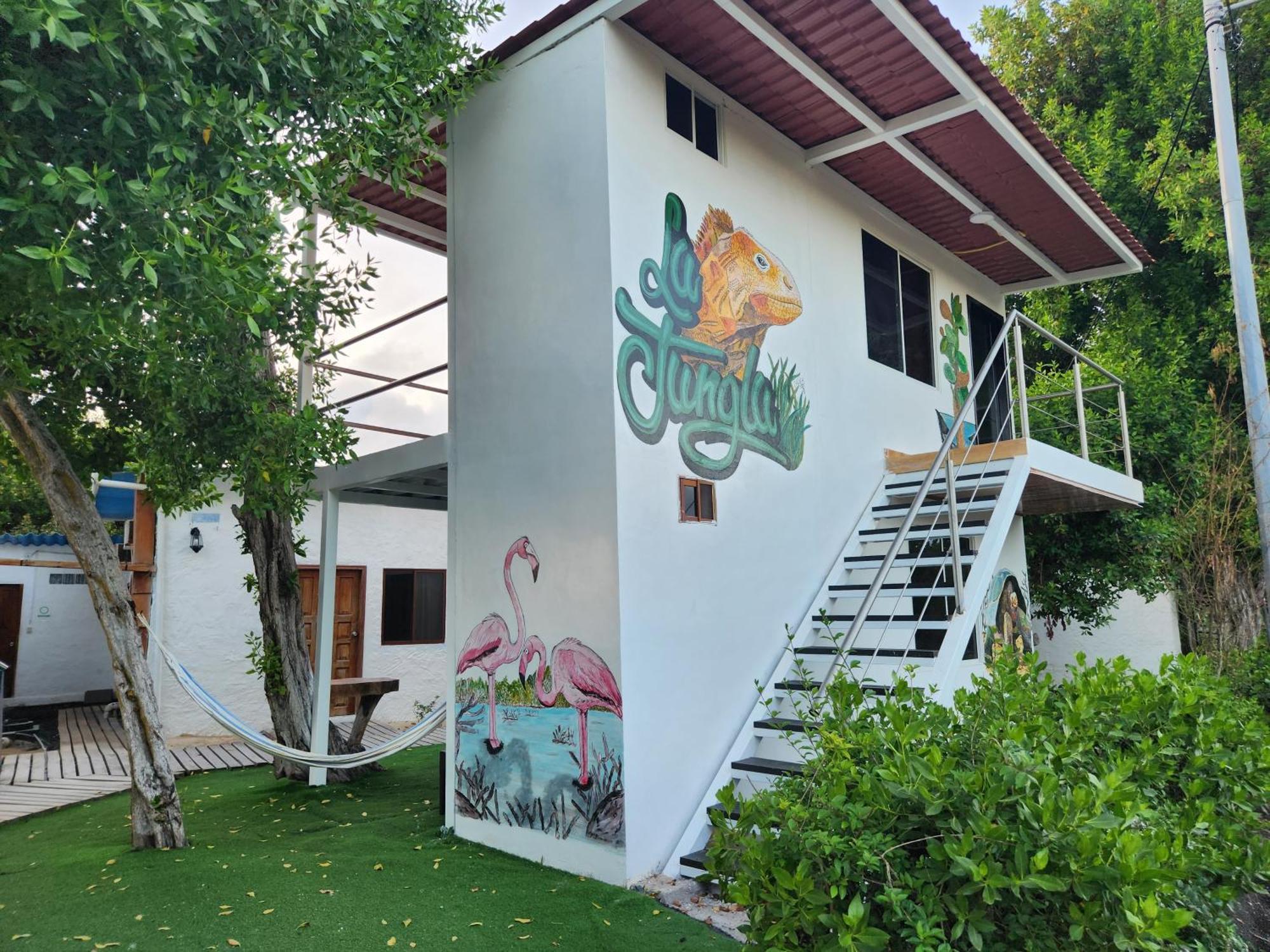 Hotel La Jungla Puerto Villamil Exterior foto